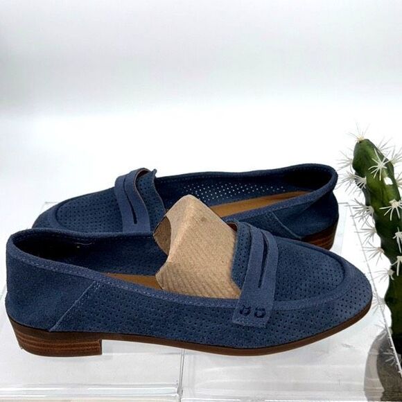 New Lucky Brand Caylon Blue Suede Perforated Loafers Flats‎ size 8 - Picture 2 of 8